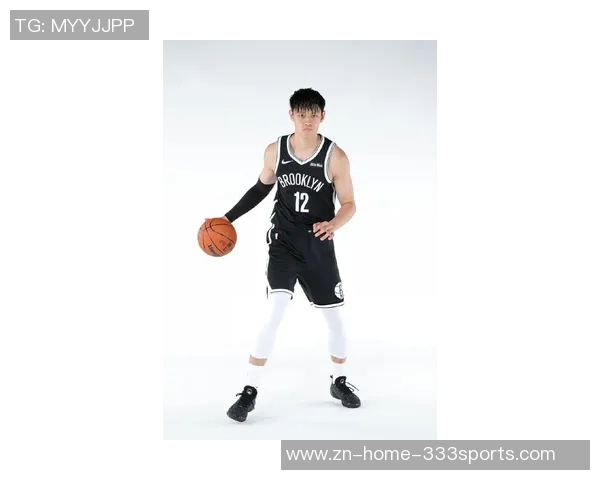 曾凡博在篮网首秀穿韦德之道12展现出色表现引发球迷热议