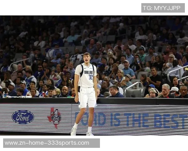 浓眉首节表现稳健6分4板1助助力球队中规中矩展现实力 浓眉首节表现稳健6分4板1助助力球队中规中矩展现实力