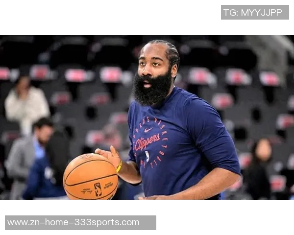 哈登谈球队首发阵容的优势与错位策略展现天赋异禀的潜力 哈登谈球队首发阵容的优势与错位策略展现天赋异禀的潜力