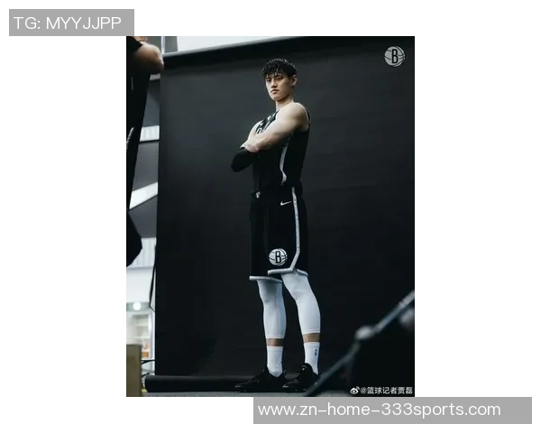 曾凡博在篮网首秀穿韦德之道12展现出色表现引发球迷热议