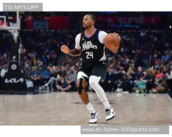 空间型中锋沃尔夫表现出色27号秀8投5中三分球4投3中贡献13分4篮板4助攻